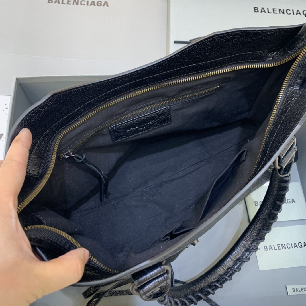 Balenciaga Classic City Medium Handbag Shoulder Bag Black